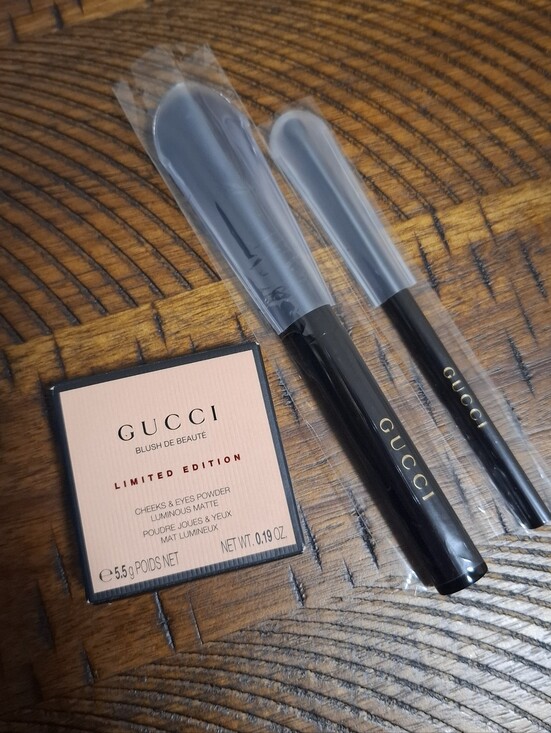 Gucci Other - Gucci Cheeks, Eye Powder, Blush Brush, Pencil Brush